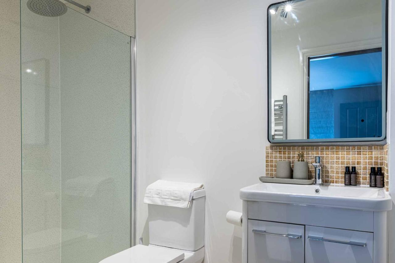Modern, Relaxing 1 Bed Apartment Бат Екстериор снимка